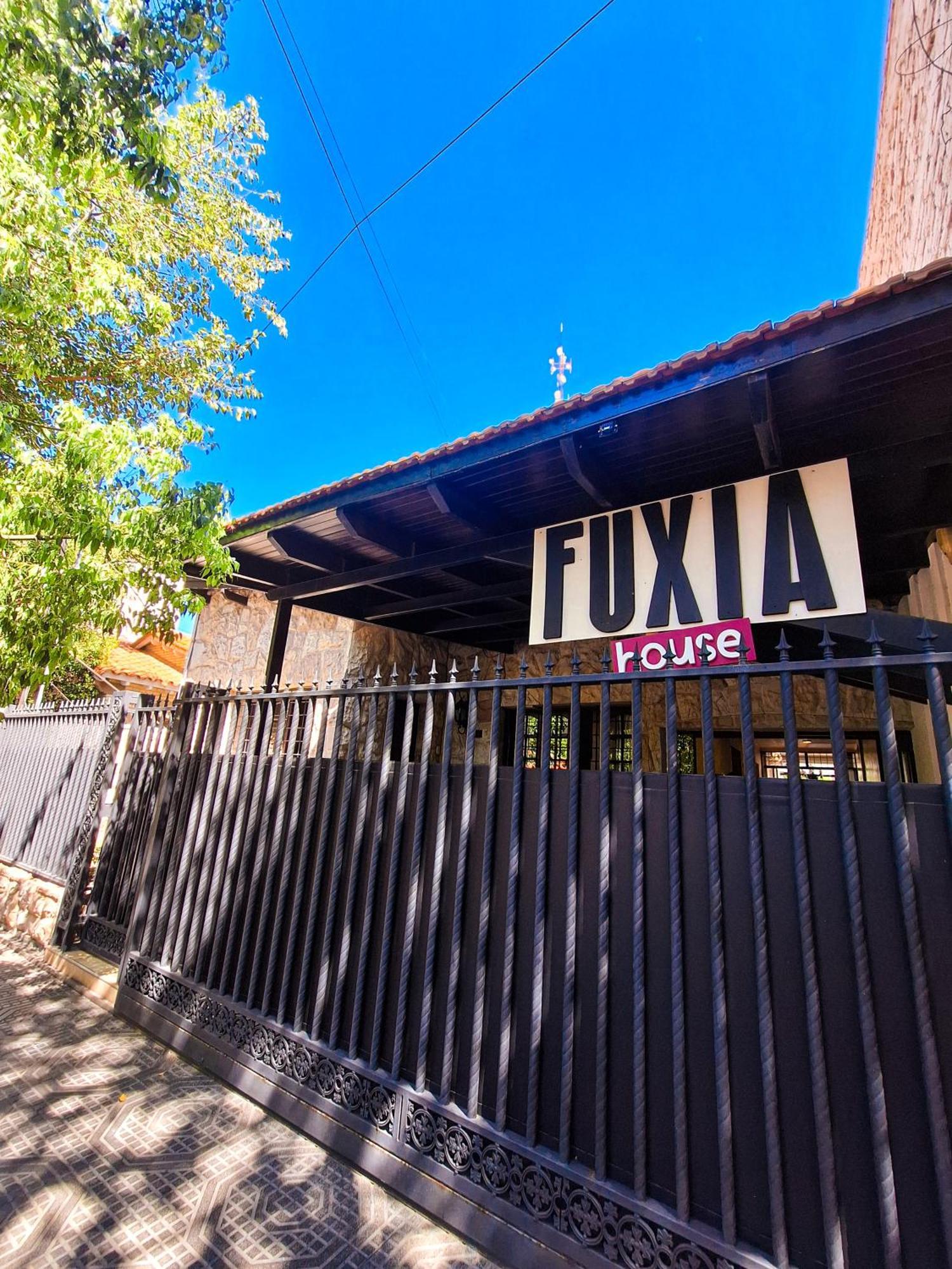 Fuxia House Hostel ميندوزا المظهر الخارجي الصورة